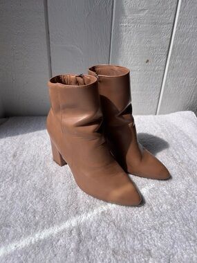 Women’s Tan Pointed-Toe Block Heel Ankle Boots 6M